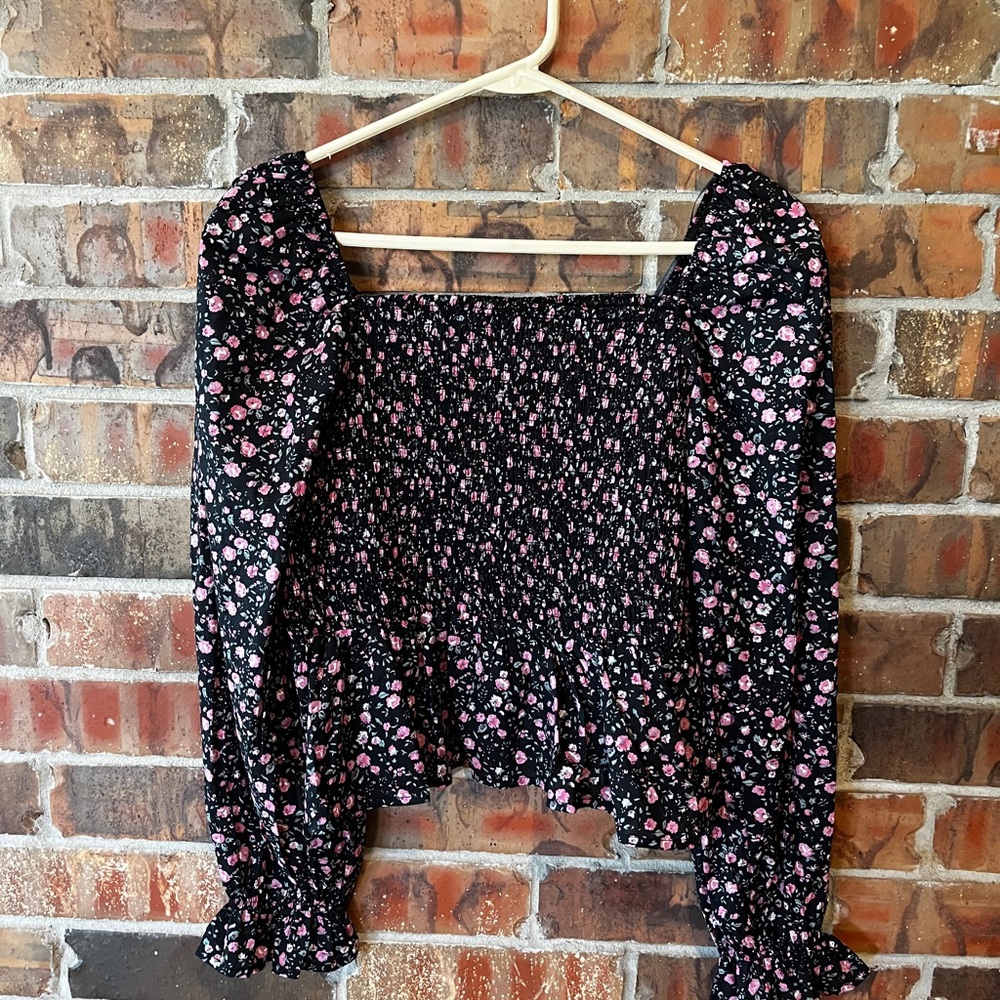 Dizzy Lizzy Women’s Size:M Black Floral Top NWT Cottagecore Feminine